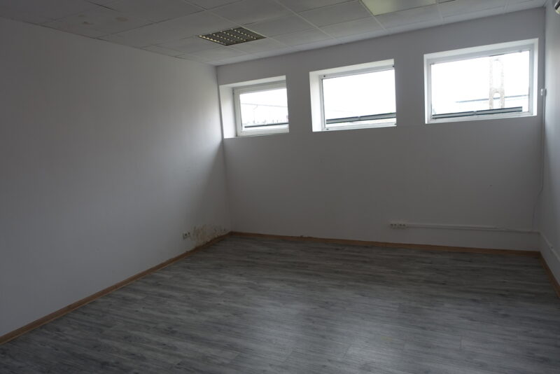 Przecław hala prod. magazynowa + biura 525 m2