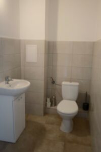 Centrum, lokal biurowy 100m2, cena 2500 netto