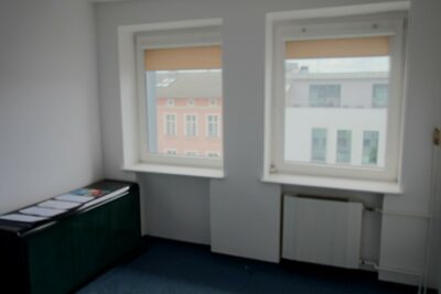 Centrum, lokal biurowy 100m2, cena 2500 netto
