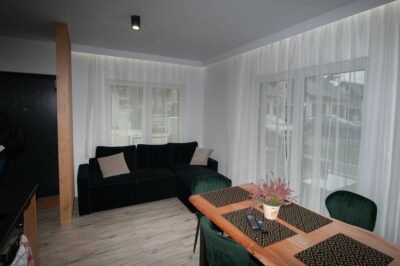 Apartament, pow. 62m2, 3 pokoje, ogródek, parking.