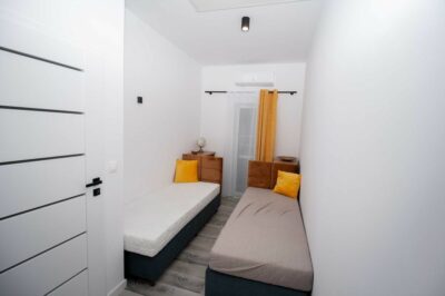 Apartament, pow. 62m2, 3 pokoje, ogródek, parking.