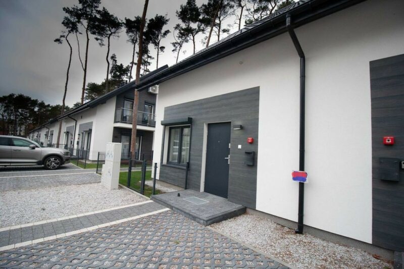 Apartament, pow. 62m2, 3 pokoje, ogródek, parking.