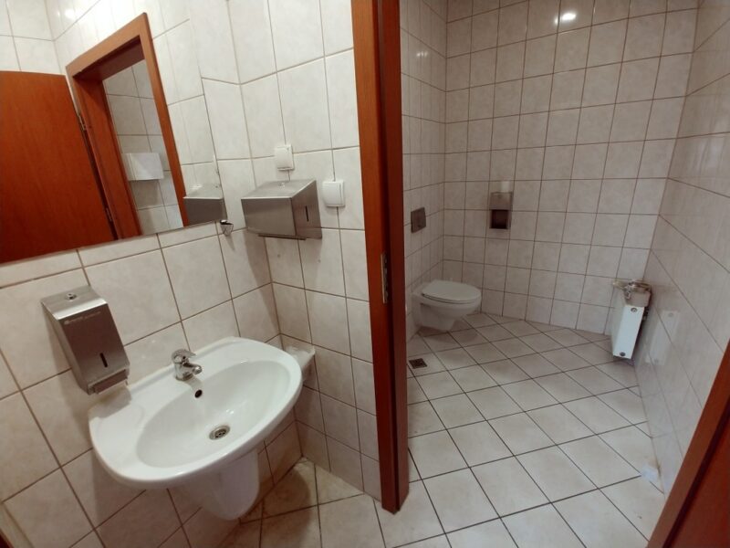 Lokal 150/600m2, serce miasta 70zł/1m2 + vat