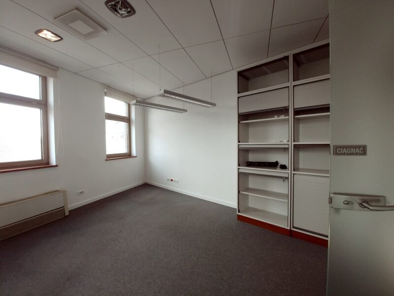 Lokal 150/600m2, serce miasta 70zł/1m2 + vat