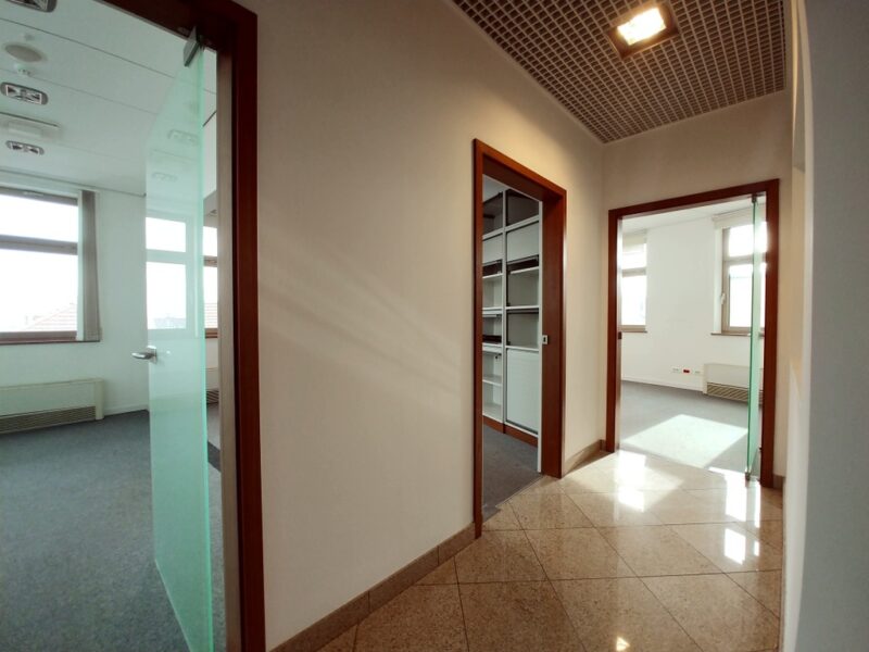 Lokal 150/600m2, serce miasta 70zł/1m2 + vat
