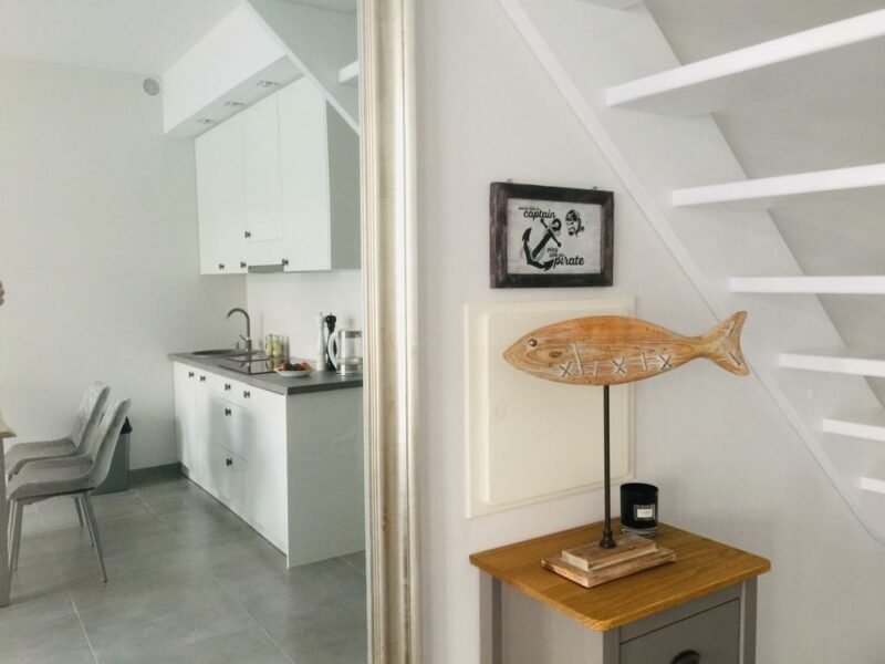 apartament nad morzem z basenem