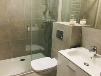 apartament nad morzem z basenem