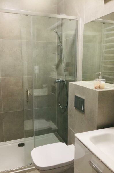 apartament nad morzem z basenem