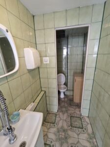 Hala magazynowo-produkcyjna+socjal. 130m2