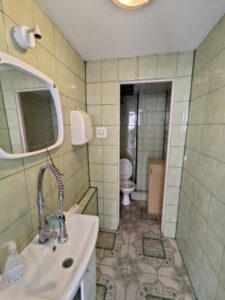 Hala magazynowo-produkcyjna+socjal. 130m2