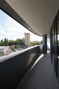 HANZA TOWER / 3 POK. / TARAS / 52M