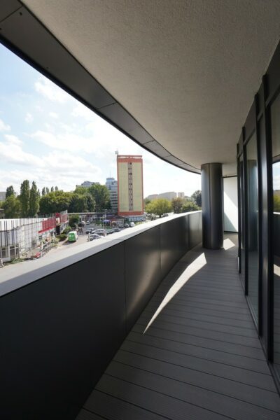 HANZA TOWER / 3 POK. / TARAS / 52M