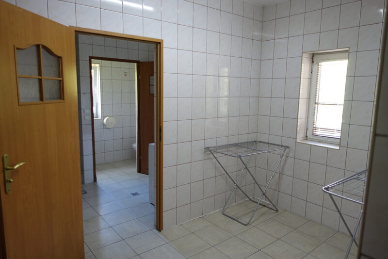 Budynek mieszkalny, 641,5 m2 działka 1503 m2