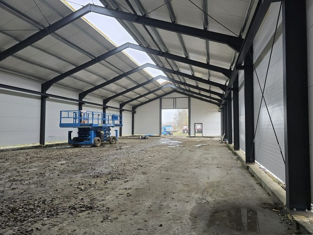 Hala w budowie 525 m2 na działce 1,65 ha Kozielice