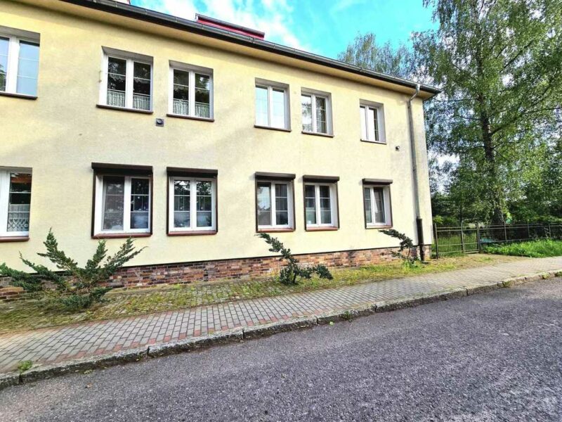 Mieszkanie na parterze z ogrodem.
