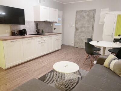 Apartament nad morzem, basen, taras, parking