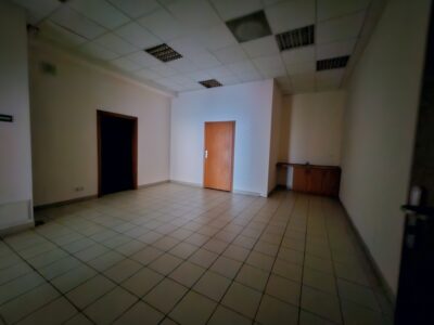 Lokal usługowy w ruchliwym miejscu - Helios