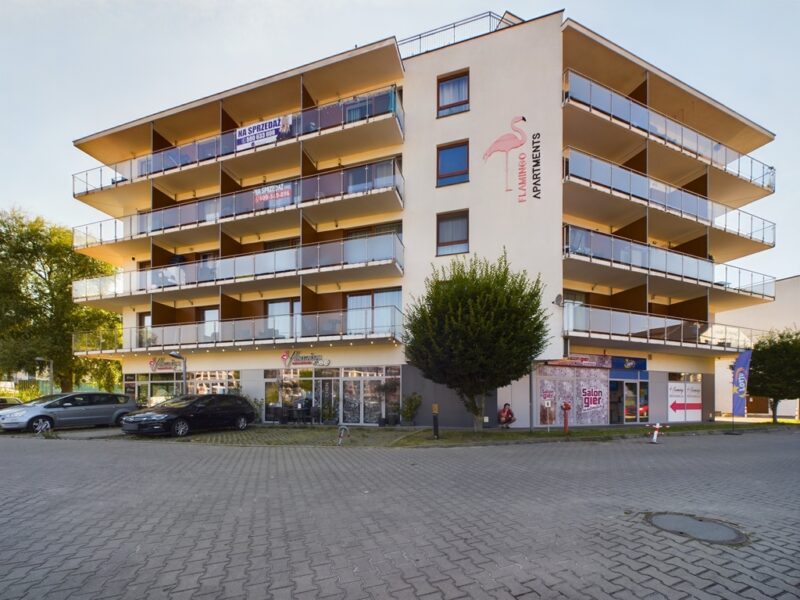 Na sprzedaż apartament w Flamingo Apartments.