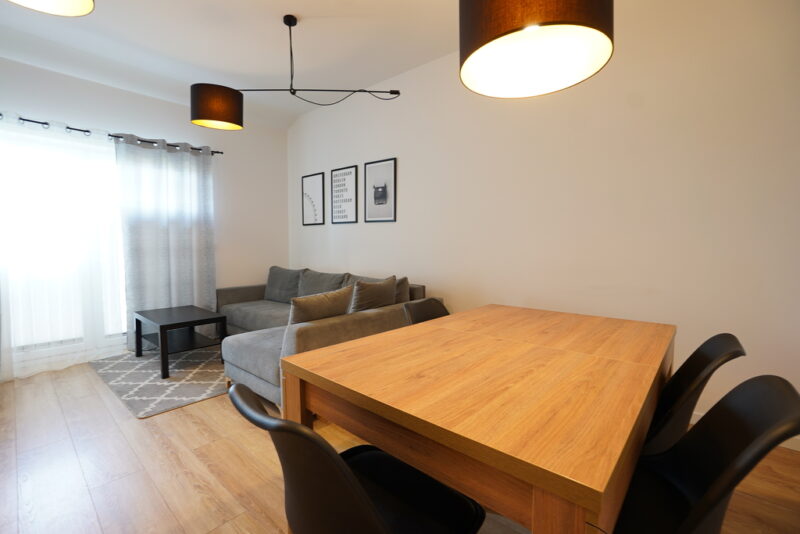 2 pokoje z balkonem w spokojnej okolicy Warszewa