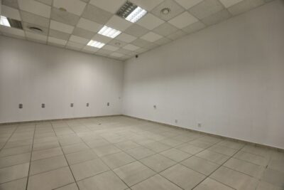 Lokal 55 m2 handlowo -usługowy Mierzyn ,parking