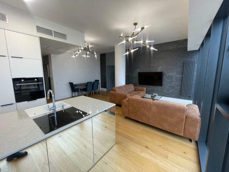 Na wynajem luksusowy apartament w centrum.
