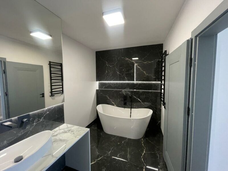 Na wynajem luksusowy apartament w centrum.