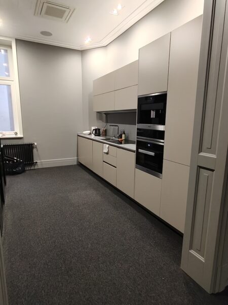Bardzo wysoki standard- Biuro 370 m2 w Centrum