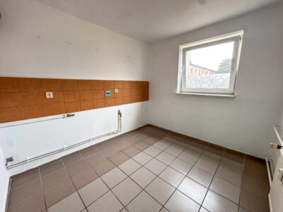 2 pokoje+oddzielna kuchnia-GARAŻ, BALKON, PIWNICA