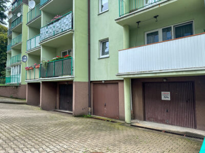 2 pokoje+oddzielna kuchnia-GARAŻ, BALKON, PIWNICA
