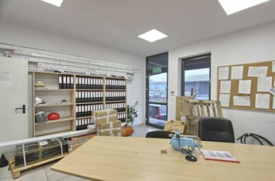 Lokal użytkowy + magazyn w Centrum