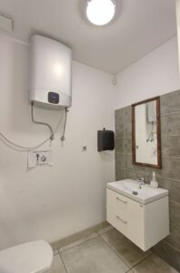 Lokal użytkowy + magazyn w Centrum