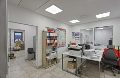 Lokal użytkowy + magazyn w Centrum