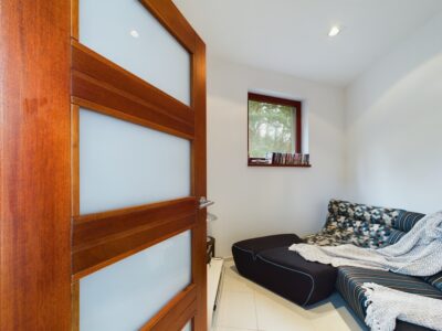 Apartament z tarasem i jacuzzi przy lesie