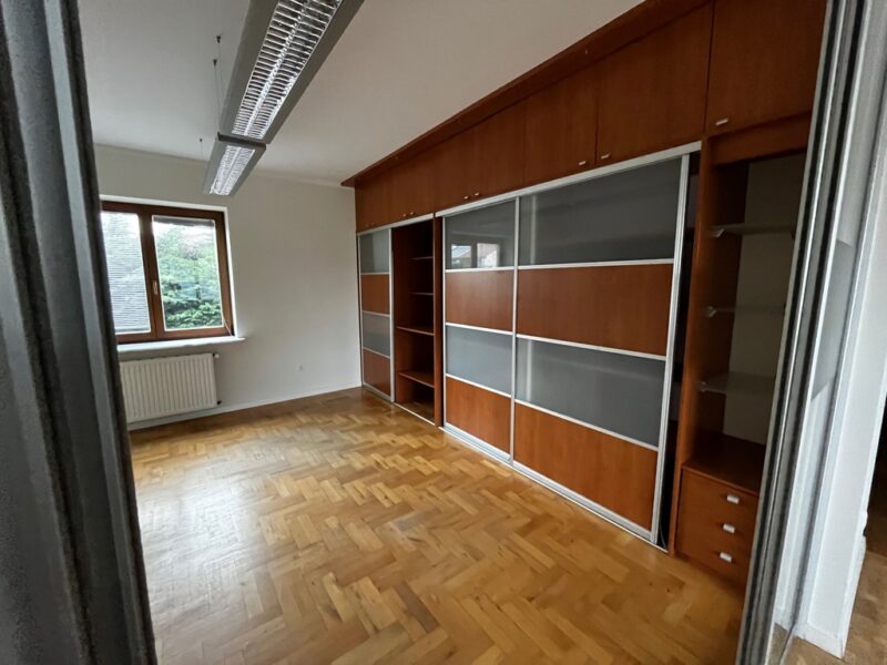 DOM NA DZIAŁALNOŚĆ NA BEZRZECZU