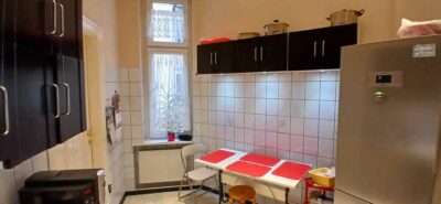 Klimatyczne mieszkanie w kamienicy w centrum