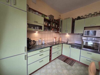 Dwupoziomowe mieszkanie blisko lasu