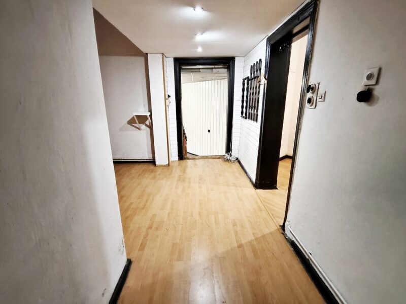 Nowa cena -lokal narożny o pow. 60,62 m2 z witryną