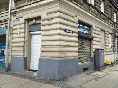 Nowa cena -lokal narożny o pow. 60,62 m2 z witryną