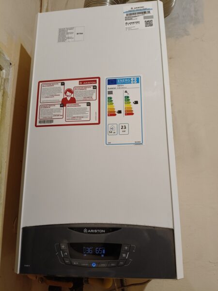Nowa cena -lokal narożny o pow. 60,62 m2 z witryną