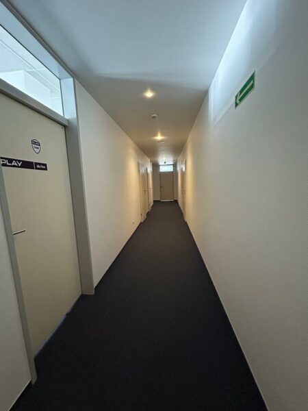 Lokal w biurowcu- 227 m2 - wynajem w Centrum