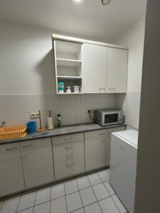 Lokal w biurowcu- 227 m2 - wynajem w Centrum