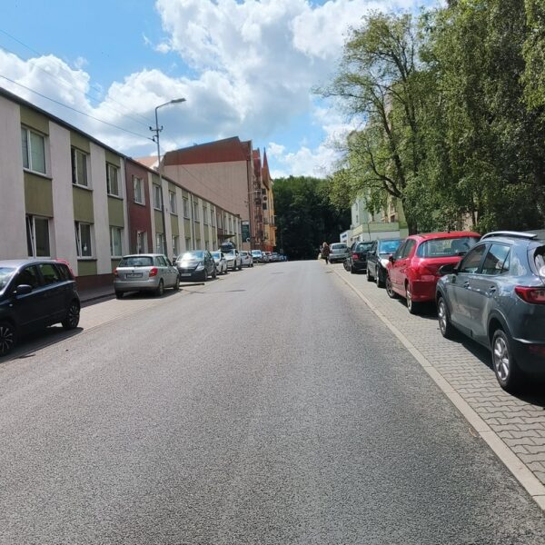 Dwupokojowe mieszkanie przy Parku Żeromskiego.