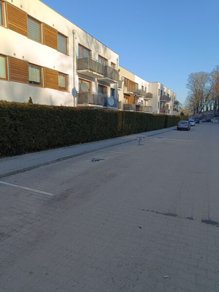 Msc. parkingowe, zamknięte osiedle - ul.Grabowa