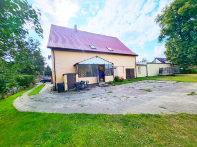 Dom z dużą działką, blisko jeziora