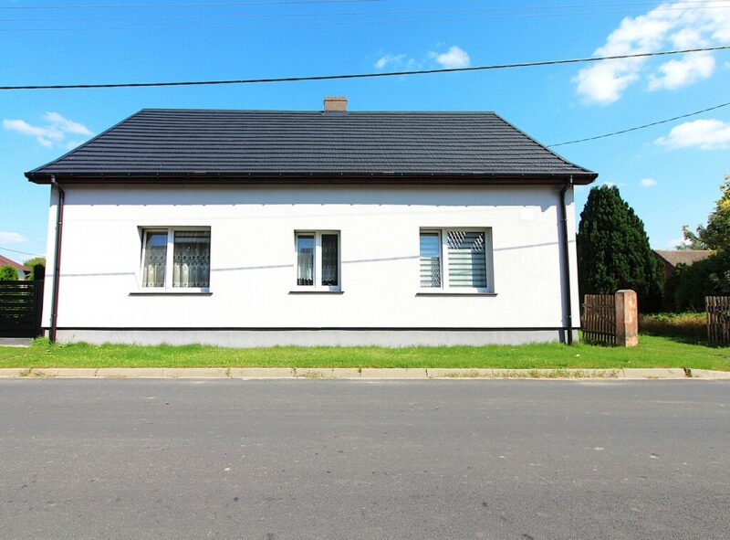 Dom 120 m² nad jeziorem, działka - 4700 m²