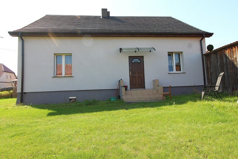 Dom 120 m² nad jeziorem, działka - 4700 m²