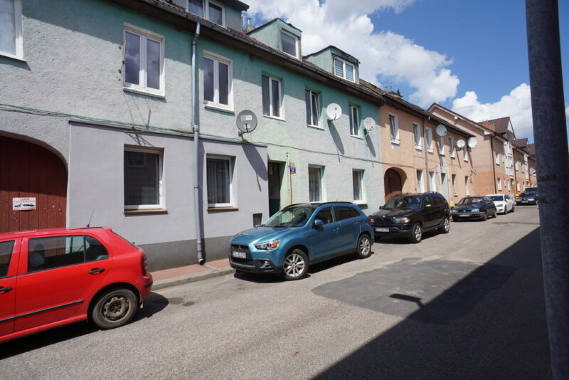 Mieszkanie 3 pokojowe na parterze