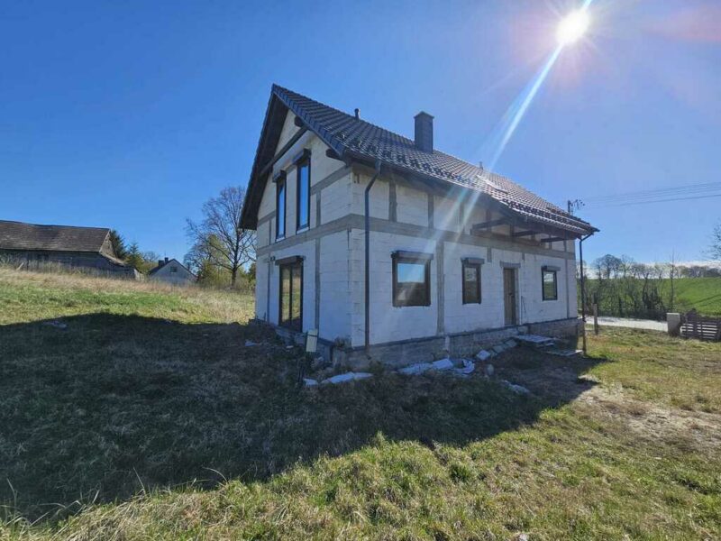 Nowy dom 140 m², działka 3200 m², Sierpowo