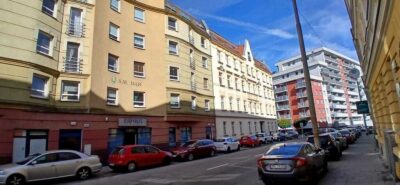 Przestronne mieszkanie w kamienicy w samym centrum