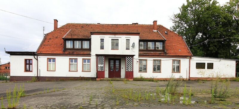 Na sprzedaż: nieruchomość gruntowa zabudowana